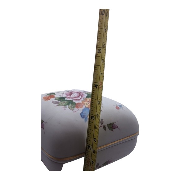 Vintage Bisque Trinket Box  Flowers Gold Trim Roses Gold Trim Diamond Shape - Picture 7 of 8